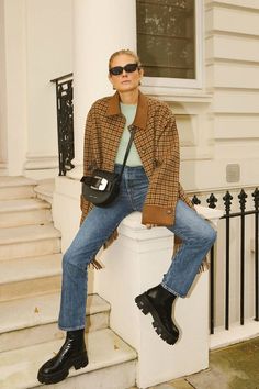 Minimalism Fashion, Boots Outfit Ankle, Outfit Trends, Street Style Winter, 80s Fashion