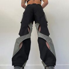 Low Rise Sweatpants, Ropa Upcycling, Cargo Pants Streetwear, Street Clothing, Women Cargo Pants, Trouser Outfits, Style Cargo, Women Cargos, Modieuze Outfits