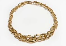 Vintage 1970's 18K yellow gold necklace by Gucci. Signed Gucci 18K. Weigh 125.5 Grams Vintage Gucci Jewelry, Gucci Necklace Gold, Gold Necklace Vintage, High End Jewelry, Yellow Necklace, 18k Gold Necklace, Jewelry Knots, Gucci Jewelry, Yellow Gold Necklace