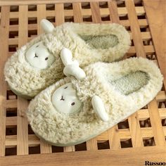 Russoo - Mens Cozy Cartoon Animal Graphic Slippers: Breathable Fuzz-Lined Warm House Shoes Ideal for Indoor Comfort During Autumn and Winter Couple House, Sheep Cute, Slippers Cartoon, Cartoon Sheep, Kids Leather Shoes, Fluffy Slippers, Cool Winter, Plush Slippers, Velvet Slippers