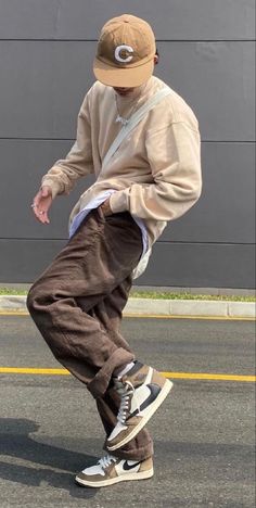 Sneakers Outfit Men, Stile Hijab, Beige Outfit, Street Fashion Men Streetwear