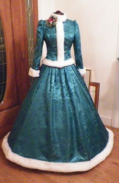 White Christmas Costume, Victorian Christmas Dress, Victorian Ball Dress, Victorian Dress Costume, White Christmas Dress, Christmas Costumes Women, Glamorous Christmas, Dark Teal Green, Victorian Dresses