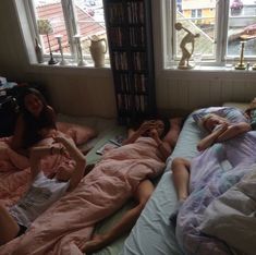 Girl Gang Aesthetic, Laying In Bed, Summer Dream, Teenage Dream, Girl Gang, Future Life, Forever Young, Life Goals