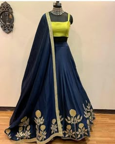 Lehenga Choli Designs, Trendy Outfits Indian, Indian Outfits Lehenga, Gaun Fashion, Red Lehenga, Indian Gowns Dresses, Traditional Indian Outfits, Trendy Dress Outfits