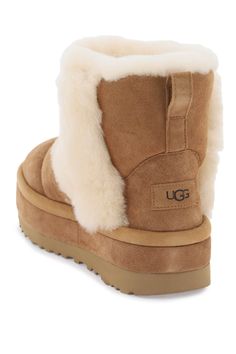 Classic Chillapeak ankle boots by UGG made of suede and shearling leather with UGGplush lining and insole and EVA SugarSole platform sole. Composition: 75% leather, 25% TR Lace Up Espadrilles, Sheepskin Boots, Ugg Classic, Crossbody Tote, Boot Sandals, Autumn Fall, Womens Uggs, Ugg Shoes, Brown Boots