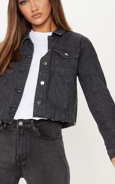 £30 (14/03/2019) Washed Black Denim Jacket, American Apparel Tennis Skirt, Denim Outfits, Hooded Denim Jacket, Jacket Denim