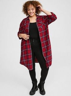 FIT Model is 5'10” wearing size 1. . Measures 46” from shoulder (size 2). Oversized silhouette. . MATERIALS + CARE Flannel gauze woven fabric. . 75% rayon, 23% polyester, 2% spandex. Machine wash cold. Tumble dry low. . Imported. DETAILS Collared neckline. Long sleeves. The best plus size women's Flannel Gauze Oversized Shacket Outerwear in nami plaid rhubarb made of flannel. Torrid is your destination for cozy fall and winter clothes to keep you warm and comfortable. Plus Size Women’s Fall Fashion, Fall 2024 Fashion Trends Plus Size, Plus Size Fall Fashion 2024, Plus Size Flannel Outfits, Plus Size Women Outfits, Black Beachwear, Kimono Shrug, Oversized Shacket, Plus Size Fashionista