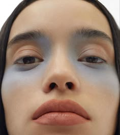 Annemarie Kuus, Artsy Makeup, Chic Manicure, Jewellery Photography Inspiration, Neutral Makeup, Chanel Beauty