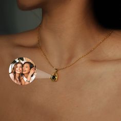 Personalized Heart Photo Necklace Your first date, first kiss, or first vacation together: no matter what picture connects you, keep it in your heart every day with this personalized photo necklace. Just peek inside the stone or hold the photo stone up to your phone camera to see the image inside. DETAIL * Please hold on the chain and hang it up to a lighted window, put it very close to your eyes and peek inside.  * Material: 925 Sterling Silver / Copper * Color: Silver, Gold, Rose Gold * Pendant: 12 mm * Personalisation: Any photo * If there are some bubbles inside the pendant, please try to clean the back side (flat side) with tissue. Please do not hesitate to contact me. PRODUCTION TIME * All our products are made to order so please allow us to take 6-14 business days to finish your jew Necklace With Picture Inside, Photo Projection Necklace, Projection Necklace, Necklace Photo, Picture Necklace, Cute Presents, Heart Photo, Custom Memorial, Phone Camera