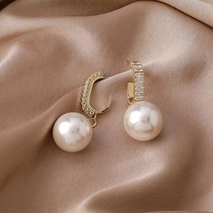 Crystal Big Pearl Dangle Fashion Earrings Charm Jewelry XYS0106 - Touchy Style . Formal Event Jewelry, Drop Pearl Earrings, Large Pearl Earrings, Big Pearl, Luxury Earrings, Bridal Earrings Pearl, Pearl Earrings Dangle, Crystal Drop Earrings, Crystal Drop