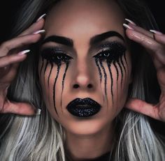 Light And Dark Fairy Costume, Scary Halloween Make Up Horror, Scary Chic Halloween Costumes, Demon Costume Female Halloween Diy, Halloween Photoshoot Makeup, Adult Halloween Face Paint Ideas, Fallen Angel Make Up Halloween, Dead Angel Makeup, Halloween Fx Makeup Ideas