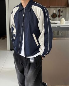 Aesthetic Looks For Men, Sporty Outfits Men Aesthetic, Male Comfortable Outfits, Asian Male Streetwear, Male Sporty Outfits, Sporty Male Outfits, Japanese Casual Outfits Men, Sporty Guy Aesthetic, Korean Casual Outfits For Men