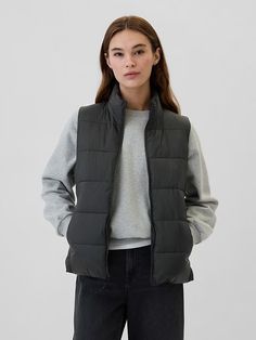 ColdControl Puffer Vest | Gap Factory Vest Jacket Outfit, Winter Vest Outfits, Black Puffer Vest Outfit, Puffy Vest Outfit, Vest Outfits Aesthetic, Black Winter Vest, Puffer Vest Outfit, Vest Outfit, Womens Puffer Vest