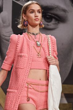 Chanel Spring 2022, Moda Chanel, Mode Chanel, Chanel Spring, Knitwear Fashion, Chanel Fashion, 가을 패션, Knit Fashion