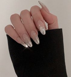 Glam nail inspo✨ shared by Colorfulworld🪐 on We Heart It Asian Nails, Shiny Nails, Soft Nails, Dream Nails, Fire Nails, Floral Nails, Chic Nails, Short Acrylic Nails, Best Acrylic Nails