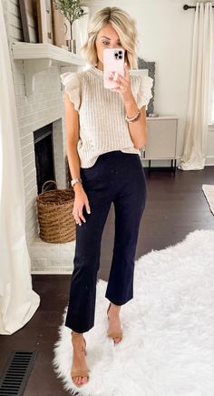 Cute Outfits With Black Jeans, Outfits With Black Jeans, Black Jeans Outfits, Conference Outfit, Cute Work Outfits, Outfits To Copy, Spring Work Outfits, Business Casual Outfits For Women