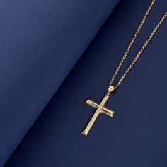 Introducing our 14K Solid Gold Cross Necklace for Men, featuring a stunning diamond-cut design. This large real gold cross pendant is paired with a durable rolo chain, making it a perfect gift for your boyfriend. Handmade with precision from genuine 14K solid gold, this Christian jewelry piece combines faith and style. Elevate his accessory collection with this timeless and meaningful necklace, ideal for any occasion. -- ⋆ This product is designed with Runda's fine handcrafting with sustainable Gold Pendant Cross Necklace With Diamond Cut, Gold Diamond Cut Cross Pendant Necklace, Yellow Gold Diamond Cut Cross Pendant Necklace, Gold Diamond Crucifix Necklace, Luxury Diamond Cut Cross Pendant Necklace, Gold Diamond Cut Cross Necklace, Luxury Cross Necklace For Anniversary, Yellow Gold Diamond Cut Crucifix Necklace, Luxury Diamond Accented Crucifix Cross Necklace