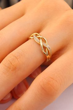 14K Solid Gold Twist Ring - Twist Band Ring - Wide Ring - Solid Gold Stackable Ring - Everyday Ring - Daintly Twist Ring -Gift For Her This solid gold dainty ring is made entirely from 14k solid gold. * Jewelry is packaged and shipped in a delicate jewelry gift box. * If you are purchasing it as a gift, please feel free to add a personal note. Anniversary, Gift For Wife, Christmas Gift Gold Kt: 14K solid gold * Available Gold Color:  * Guaranteed Authentic 14k Gold, Not Plated Or Filled * Stamp: Girlish Ring Designs Gold, Gold Rings Women Unique, Casual Rings Women, Modern Gold Ring Design For Women, Simple Gold Rings For Women, Twist Gold Ring, Modern Twist Gold Rings As Gift, Minimal Rings Gold, Twisted Yellow Gold Ring For Gift