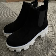 New Without Tags Casual Black Boots With Lug Sole, Casual Black Platform Boots, Casual Black Medium Width Boots, Trendy Black Suede Boots, Casual Black Boots, Platform Chelsea Boots, Black Platform, Chelsea Boots, Bootie Boots