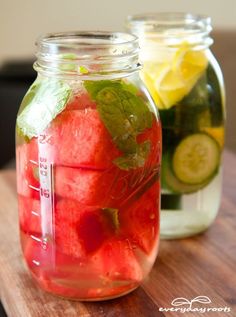 Vitamin Water Recipes, Detox Cleanse Drink, Resep Salad, Resep Diet, Detox Water Recipes, Raw Food Diet, God Mat, Water Recipes, Detox Water