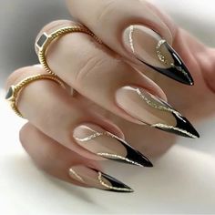 24pcs Luxury Long Press-On Nails - Golden and Silver Stripe Pattern, Mixed Color System, Glossy Finish, Easy to Apply with Jelly Glue and Nail File Included - Perfect for Salon-Quality Nail Art at Home Birthday Nail Designs, Holloween Nails, Almond Shape Nails, Black Nail Designs, Nail Swag, Halloween Nail Designs, Fall Nail Art, Nail Designs Spring