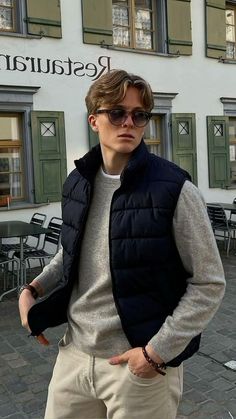 Discover timeless and sophisticated Office Old Money Fashion For Men. Get inspired by 20+ influencer-approved looks to elevate your style in 2024. Mens Ralph Lauren Outfit, Old Money Mens Outfits, Party Outfit Men Night, Preppy Boy Outfits, Clothes For Men Over 50, Polo Outfit Men, Christmas Outfit Men