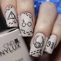 Maquillage Harry Potter, Harry Styles Nails, Unghie Nail Art, Awesome Tattoos, Disney Nails, Uñas Acrilicas