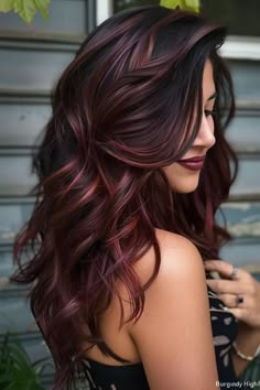 Red Hair With Burgundy Highlights, Brown Blonde Burgundy Hair, Fall Hair One Color, Fall Color Highlights Brunettes, Brunette With Burgundy Highlights, Brown To Burgundy Hair, Trendy Fall Hair Color For Brunettes, Blonde To Burgundy Hair