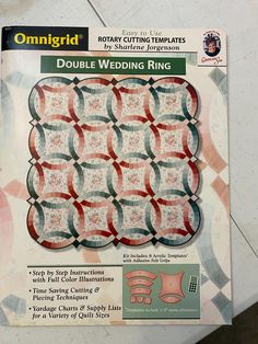 the cover of an origami quilt pattern for double wedding ring, with instructions on how to make it