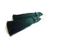 Long Royal Green Silk Thread Tassels Earrings in Oscar de La Renta style. Tassel Silk Earrings. Tassel Beaded Earrings. Royal Green jewelry #beadedtasselearrings #earringsinoscardelarentastyles #ombretasselearrings #longtasselearrings Silk Earrings, Emerald Green Jewelry, Nepal Bracelets, Green Tassel Earrings, Thread Tassels, Earrings With Beads, Tassels Earrings, Earrings Tassel, Royal Green