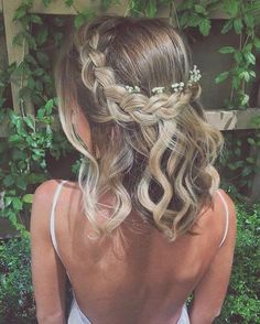 Braided Crown Hairstyles, Braids For Medium Length Hair, Romantic Hairstyles, Prom Hairstyles For Short Hair, Penteado Cabelo Curto, Prom Makeup, Homecoming Hairstyles, Bridesmaid Hair