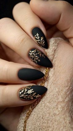 November Nails, Fall Nail Art, Manicure Y Pedicure, Fall Nail Designs, Art Journal Pages, Nail Trends, Wedding Nails, Almond Nails, Winter Nails