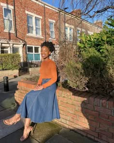 Style Hourglass Shape, Outfit Inspo Skirts, Feminine Modest Outfits, Modest Christian Outfits, Modest Outfits Ideas, Demure Outfit, Israelite Women, Modest Christian Clothing, Modest Fashion Ideas