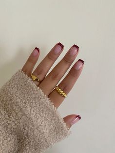 Nail Inspo Acrylic Autumn, Shirt Square Nails Design, Autumn Nails Ideas Square, Fall Gel Nails Ideas French Tip, Fall Nail Square, Short Fall Nail Designs Square, Square Nail Inspo Fall, Short Cute Nails Fall, Cute Christmas Themed Nails