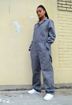 Mechanic Overalls Outfit, Dickies Boiler Suit, Plus Size Boiler Suit, Mechanic Jumpsuit Women, Dickies Overalls Outfits Women, Mechanic Outfit Female, Dickies Jumpsuit Women, Coveralls Women Fashion, Boiler Suit Street Style