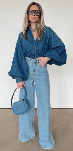 Love Jeans, Minimal Chic, Formal Style, Fashion Line, Professional Outfits, Denim Outfit, Denim Top, Denim Fashion, Chic Style