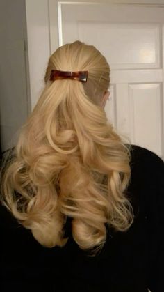 Half Up Half Down Barrette, Fairy Hair, Hair Stylies, Long Blonde, Blair Waldorf, Long Blonde Hair, Winter Hairstyles