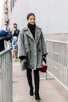 New York Winter Outfit, Week Outfits, Outfits New York, Travel 2024, Fall Fashion Coats, New York Winter, Winter Pins, Chic Winter Outfits, Fashion Skirts