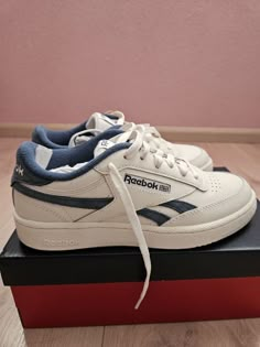 reebok, reebok club c, club c, white reebok, white and blue, chalk blue, sneakers, sneakerhead Reebok Revenge Club C, Reebok Aesthetic Shoes, Rebox Shoes Outfit, Reebok Shoes Aesthetic, Blue Reebok Shoes, Reebok Aesthetic, Tenis Aesthetic, Rebook Shoes, Reebok Club C Revenge Vintage