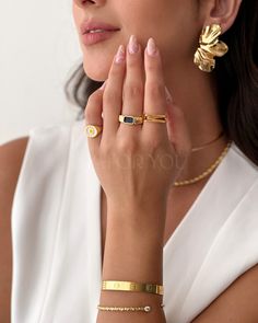 Jewelry Model Poses Fashion Photography, Jewelry Photography White Background, Jewelry Trends 2024, Dope Jewelry Accessories