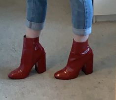 Red Boots Aesthetic, Shoes Heels Classy, Aesthetic Fall, Aesthetic Shoes, Fall Aesthetic, Looks Chic, Fall Shoes, Pretty Shoes, Dream Shoes