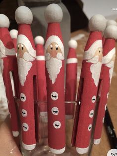 Cloths Pin Crafts Christmas, Clothes Pin Ornaments Diy, Pin Ornaments, Spindle Crafts, Clothespin Diy Crafts, Wooden Clothespin Crafts