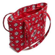 Explore the Vera Bradley NFL lineup of top-rated styles sure to capture your team spirit. We took everything you love about our timeless tote and reinterpreted it in this must-have handbag. Exterior features a front slip pocket, a zip pocket and a hidden top pocket Interior features six slip pockets Zip closure. Vera Bradley NFL Small Tote Bag Women in Atlanta Falcons Bandana Travel Jewelry Organizer Cases, Travel Jewelry Organizer, Backpack Lunch Bag, Vera Bradley Tote, Red Bandana, Small Tote Bag, Wallet Organization, Stocking Stuffer Gifts, Atlanta Falcons