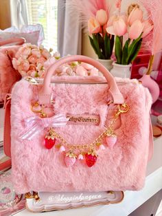 Pink Gifts Ideas, Strawberry Purse, Coquette Strawberry, Minnie Mouse Purse, Strawberry Bag, Strawberry Girl, Pink Lifestyle, Luxury Bags Collection, Girly Bags