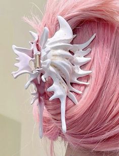 seashell hairclip No Ordinary Girl, Mermaid Aesthetic, Pretty Jewellery, Pink Hair, Cute Jewelry, Hair Inspo, Aesthetic Clothes, Hair Inspiration, Piercings