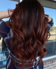 Ginger Red Hair, Deep Auburn Hair, Red Highlights In Brown Hair, Brown Auburn Hair, Red Balayage Hair, Dark Auburn Hair, Fall Fashion Inspiration, Ginger Red