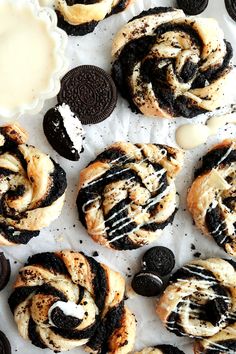 oreo cookies with white chocolate drizzled on top