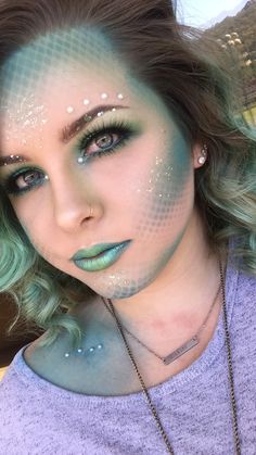 Diy Mermaid Makeup For Women, Mermaid Skin Makeup, Mermaid Woman Costume, Fish Makeup Halloween, Sea Turtle Makeup, Dead Mermaid Makeup, Easy Fantasy Makeup, Evil Mermaid Makeup, Green Mermaid Makeup