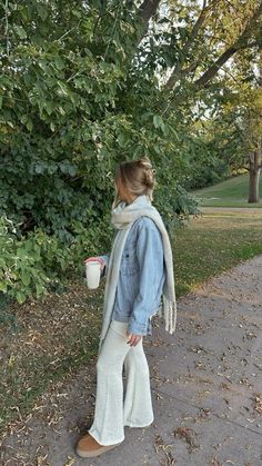 Jean Jacket Ideas Outfit, Winter Outfit Jean Jacket, Casual Fall Outfits Uggs, Hair Appt Outfits Women, Az Winter Outfit, Cozy Cute Outfits Fall, Ashtyn Kingsbury Outfits, Cold Lazy Day Outfit Winter, Beach In November Outfit