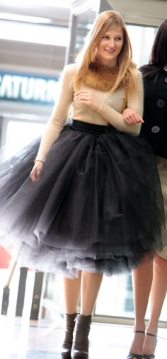 Tulle skirt Diy Skirts, Tulle Skirts, Tulle Tutu, Beautiful Skirts, Tutu Skirt, Looks Style, Petticoat, Passion For Fashion